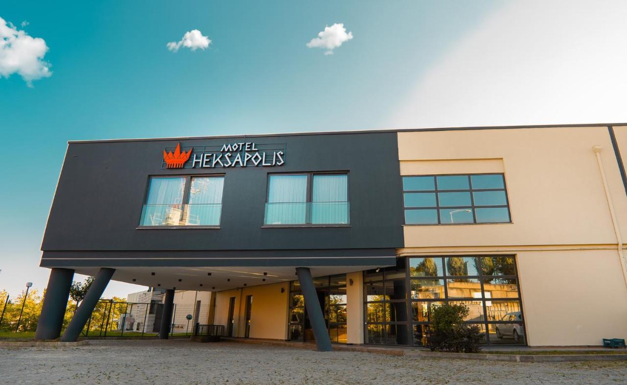 Motel Heksapolis Tavsancil Eksteriør billede